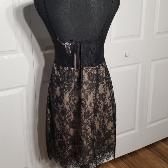 Victoria Secret - Baby doll lace/silk night dress - Picture 2 of 3